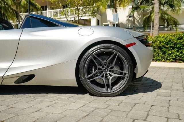2020 McLaren 720S Spider - Image 19 of 21