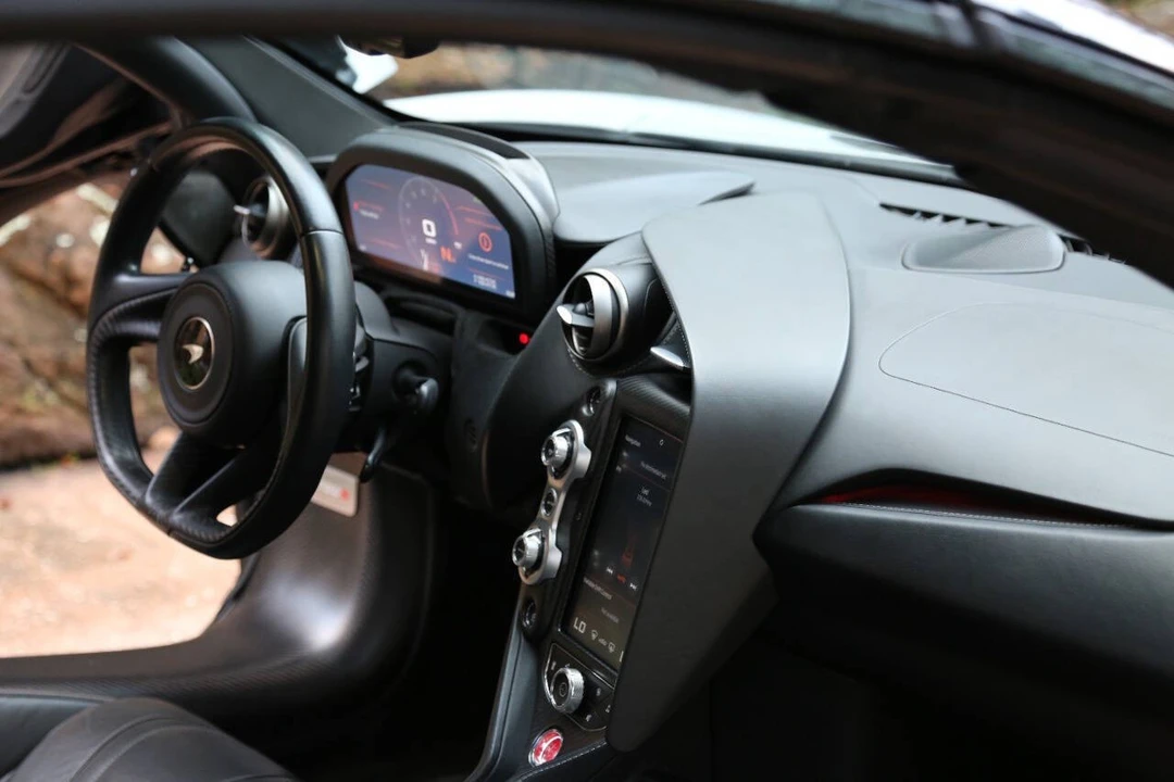 2020 McLaren 720S Spider - Image 29 of 31