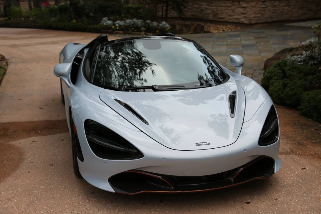 2020 McLaren 720S Spider - Image 2 of 31