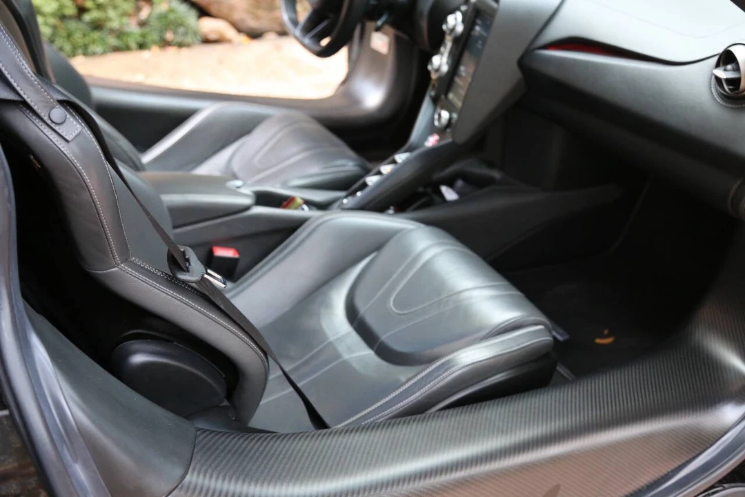 2020 McLaren 720S Spider - Image 28 of 31