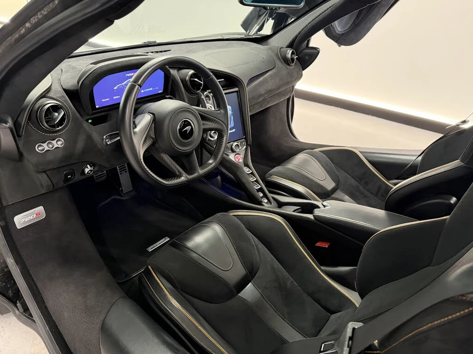 2020 McLaren 720S - Image 13 of 19