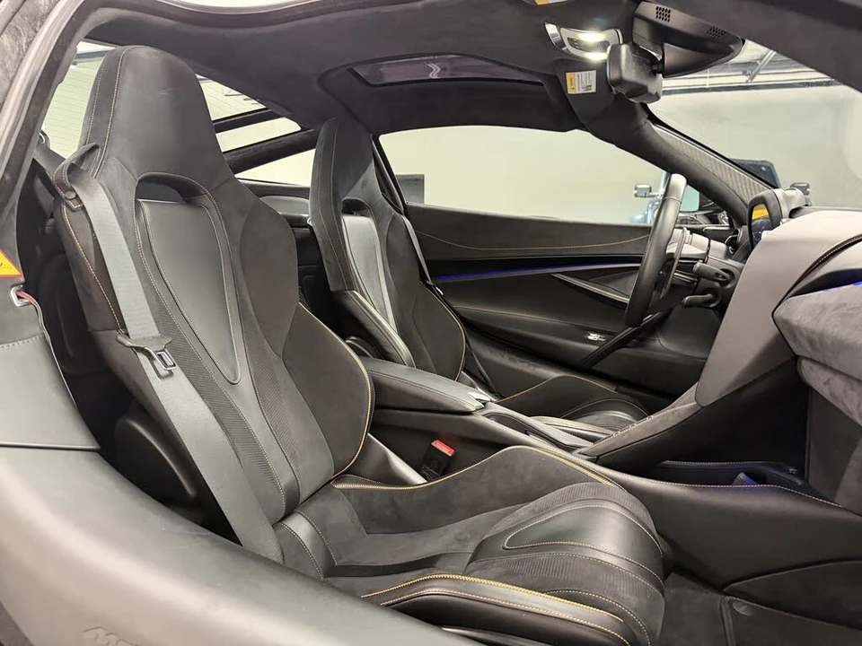 2020 McLaren 720S - Image 18 of 19