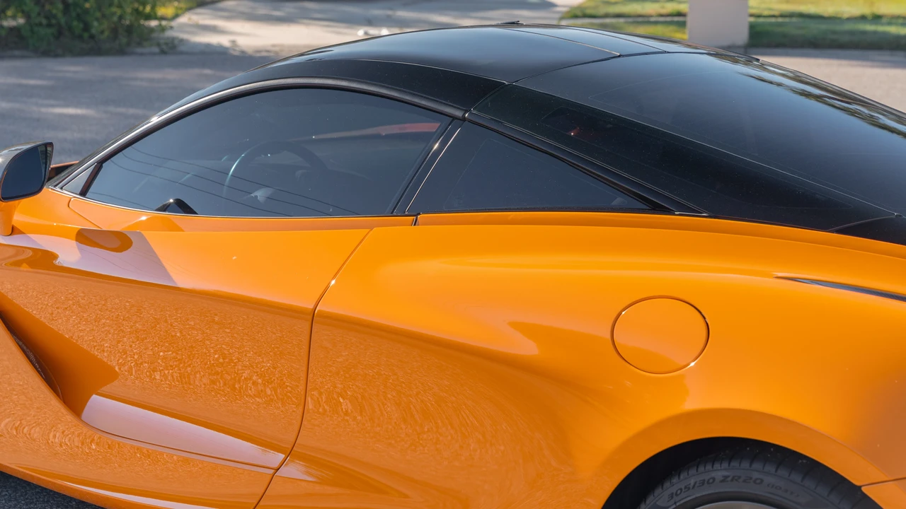 2020 McLaren 720S - Image 22 of 31