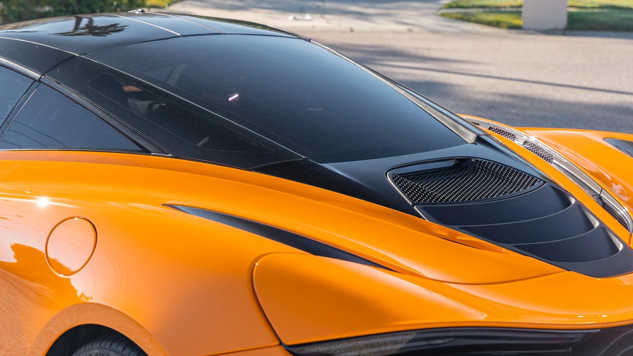 2020 McLaren 720S - Image 23 of 31