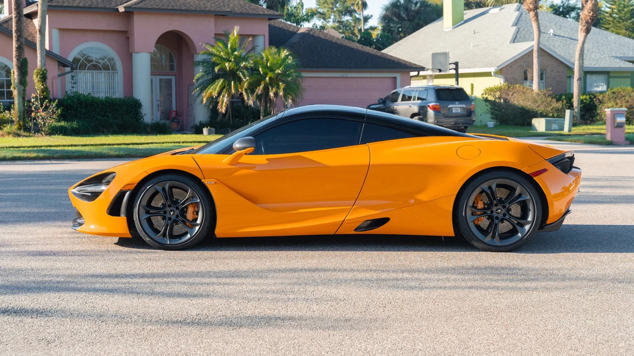 2020 McLaren 720S - Image 9 of 31