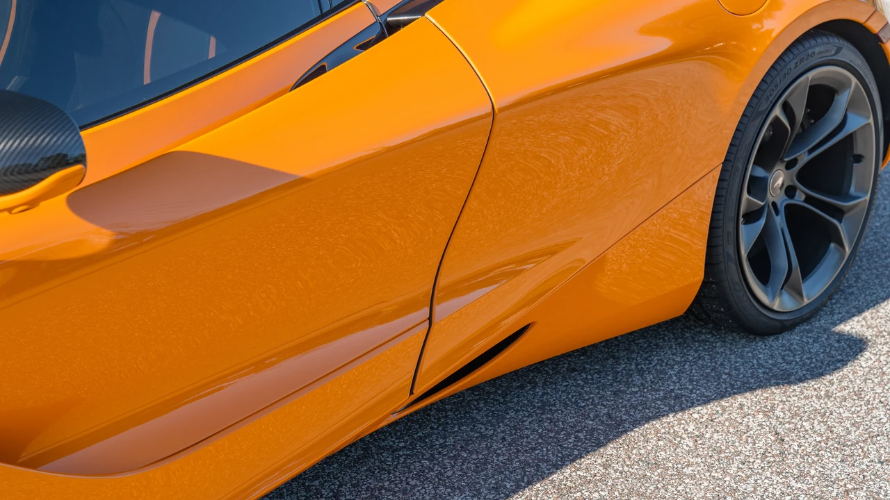 2020 McLaren 720S - Image 28 of 31