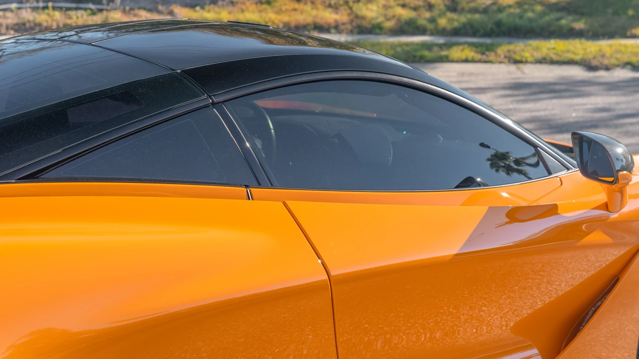 2020 McLaren 720S - Image 25 of 31