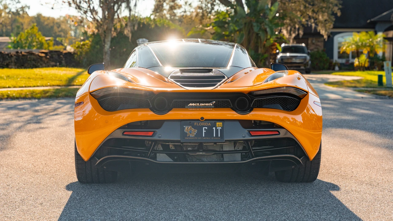 2020 McLaren 720S - Image 7 of 31
