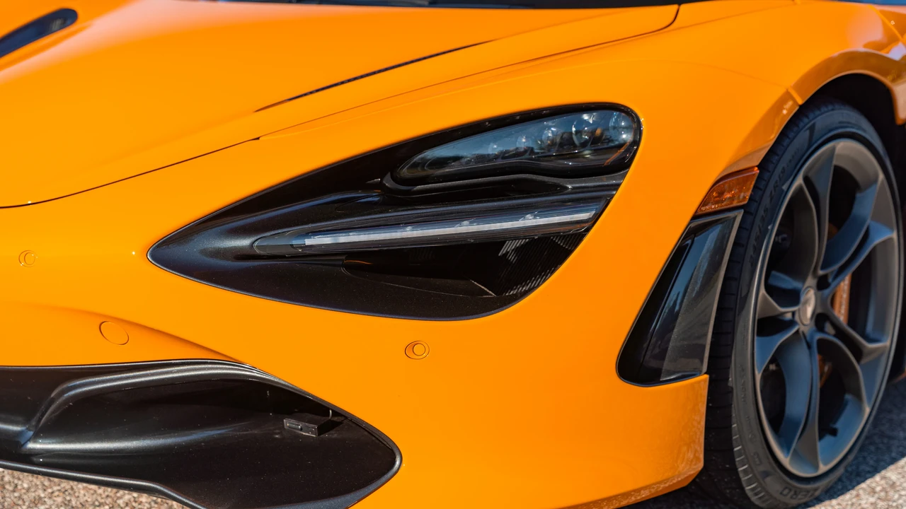 2020 McLaren 720S - Image 16 of 31