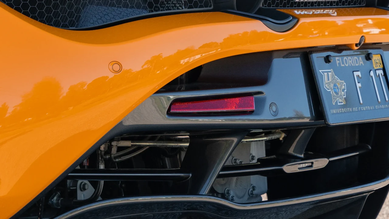 2020 McLaren 720S - Image 19 of 31