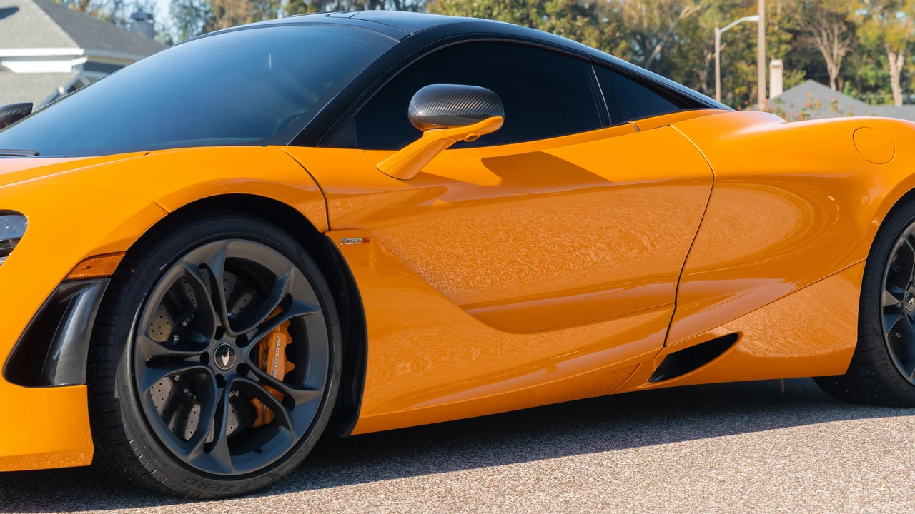 2020 McLaren 720S - Image 12 of 31