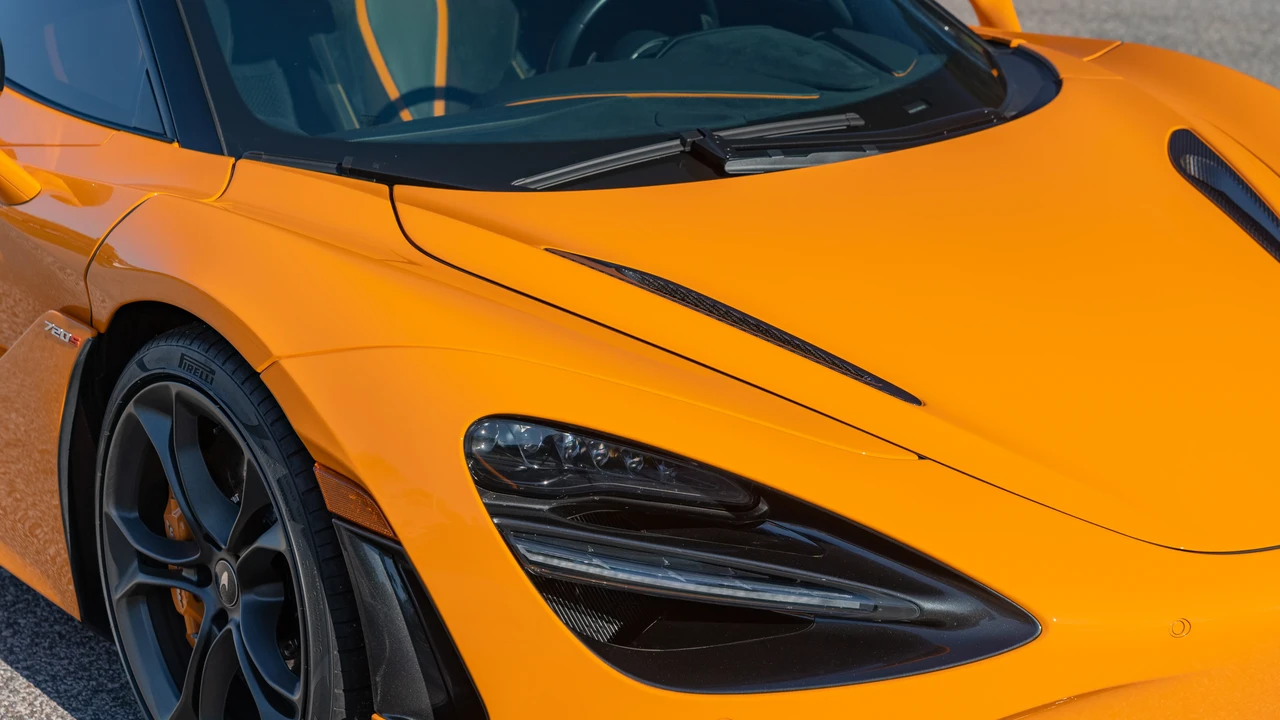 2020 McLaren 720S - Image 26 of 31