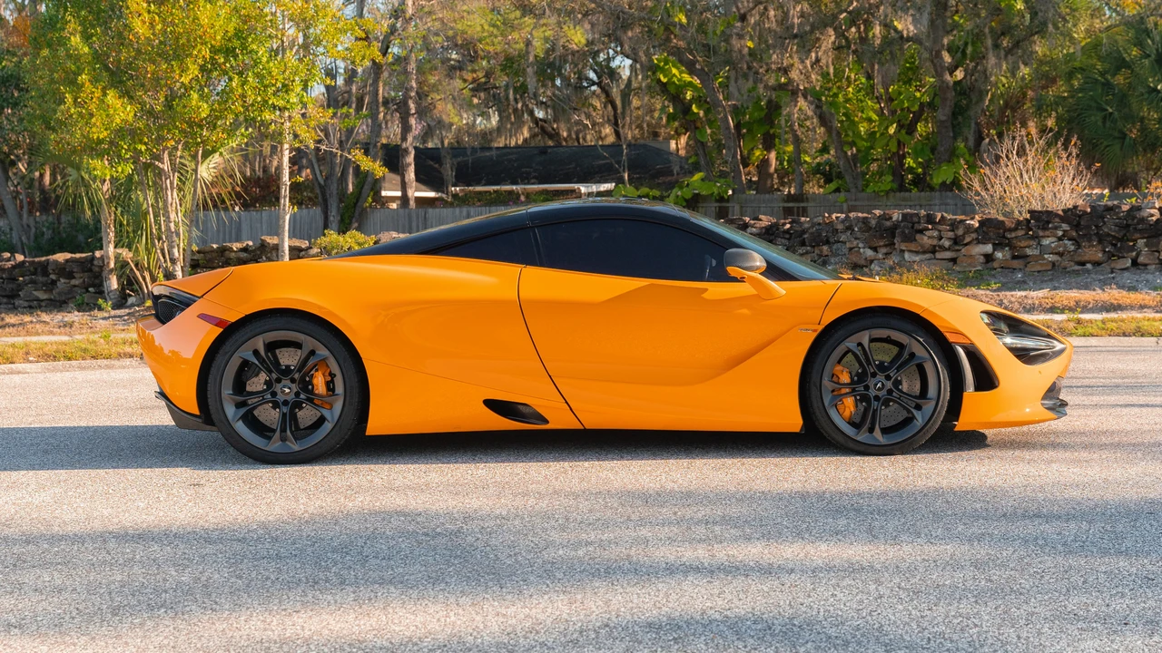 2020 McLaren 720S - Image 5 of 31