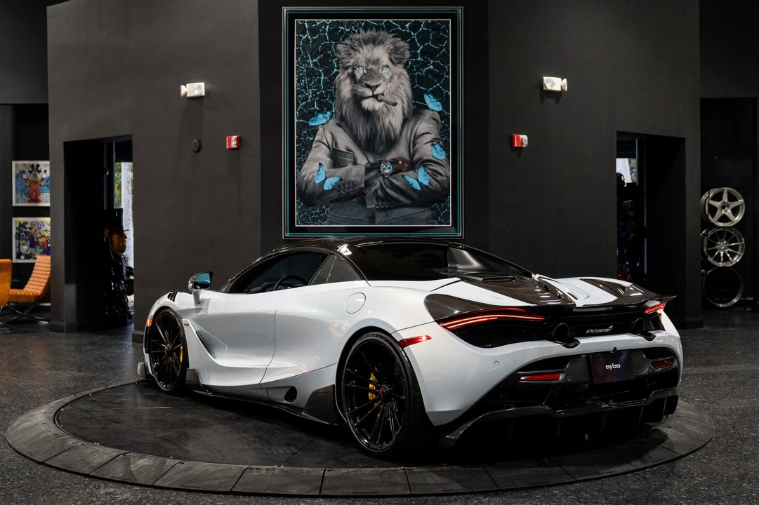 2020 McLaren 720S - Image 15 of 21