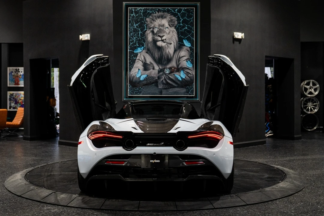 2020 McLaren 720S - Image 8 of 21