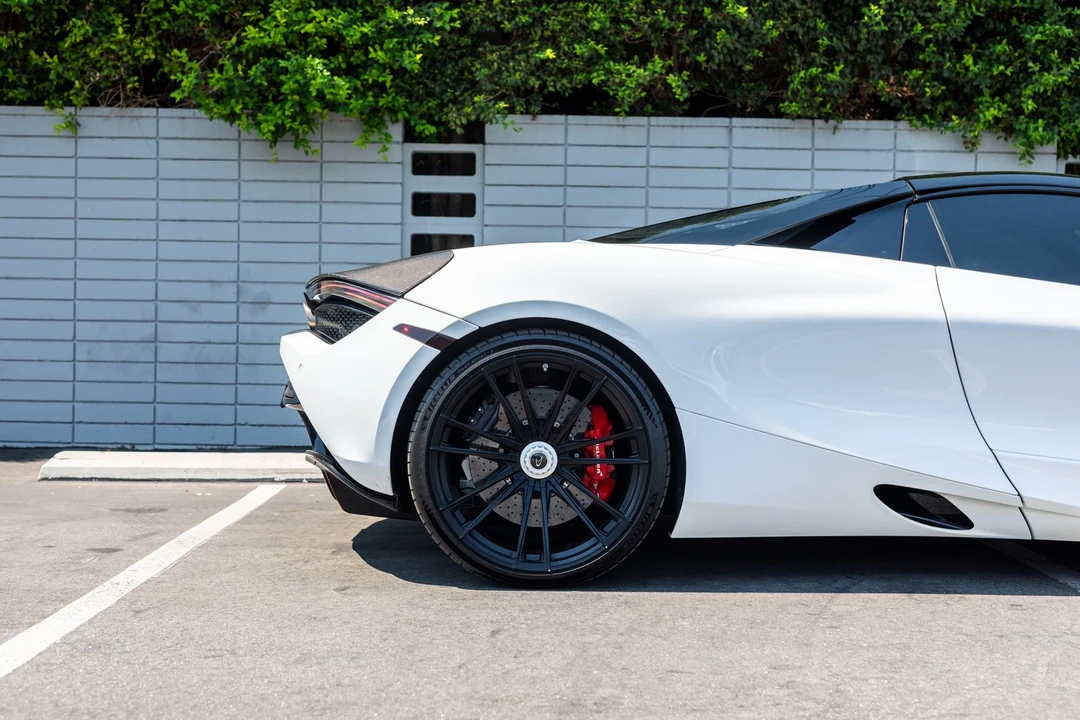 2020 McLaren 720S - Image 23 of 31