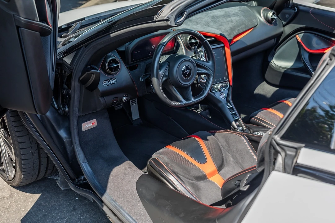 2020 McLaren 720S - Image 19 of 31