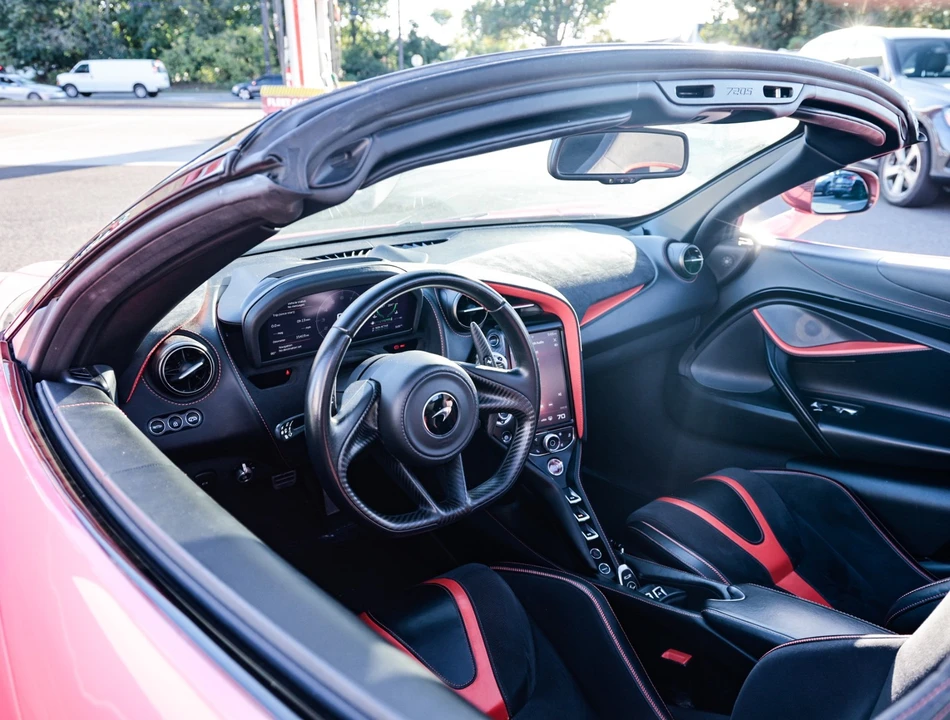 2020 McLaren 720S - Image 13 of 31