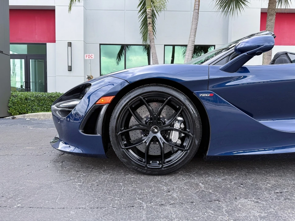 2020 McLaren 720S - Image 17 of 21