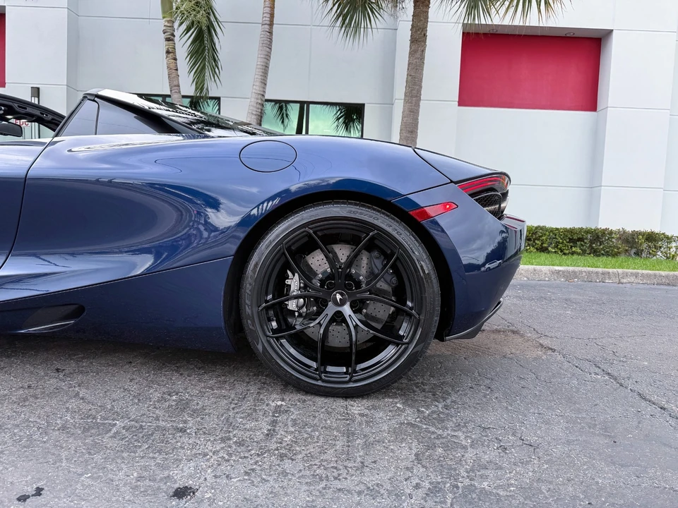 2020 McLaren 720S - Image 16 of 21
