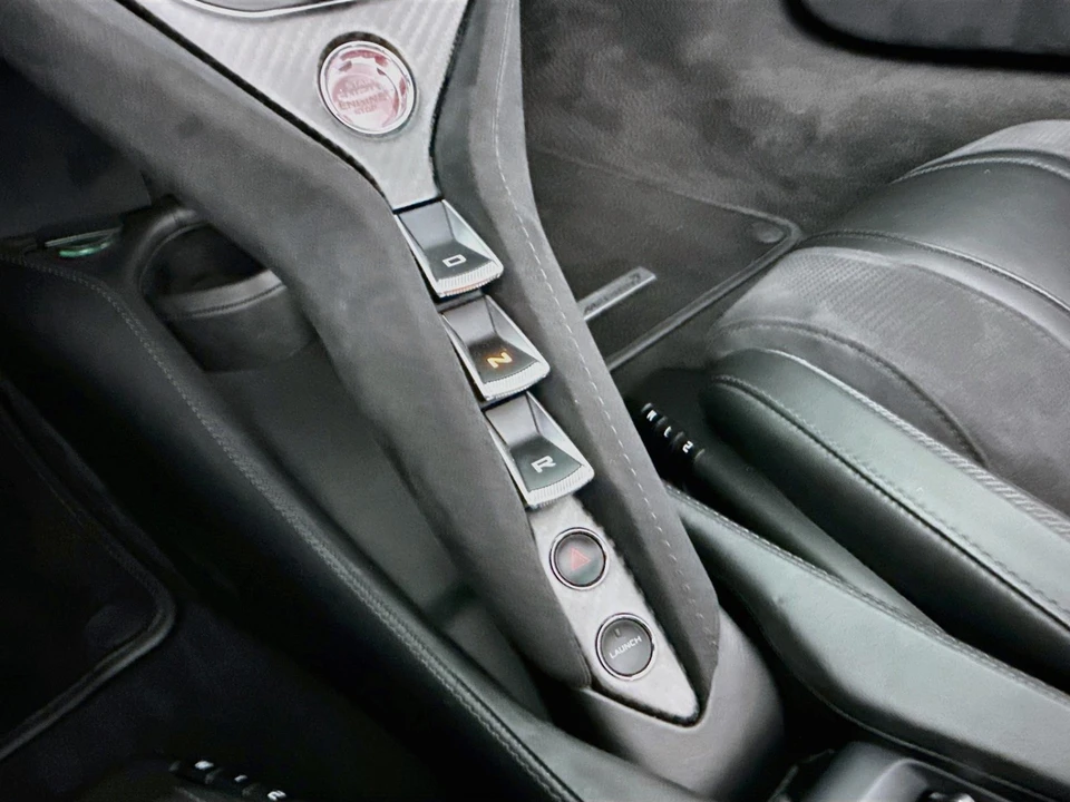 2020 McLaren 720S - Image 18 of 31