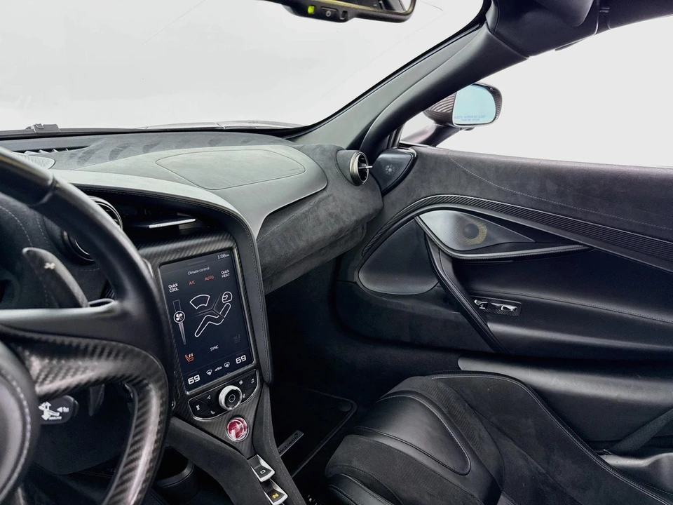 2020 McLaren 720S - Image 24 of 31