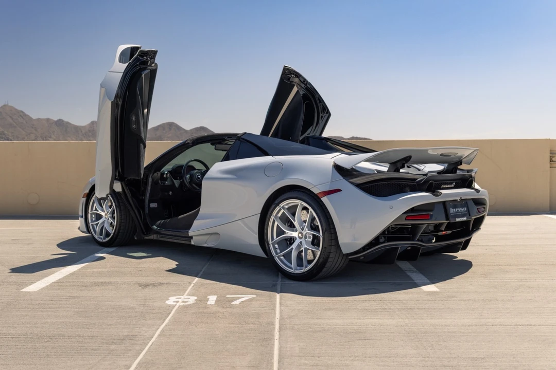 2020 McLaren 720S - Image 30 of 31