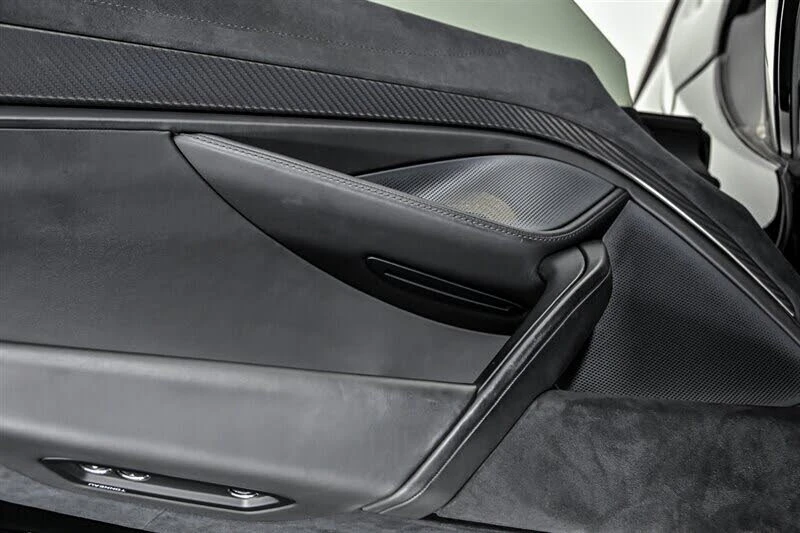 2020 McLaren 720S Spider - Image 17 of 31