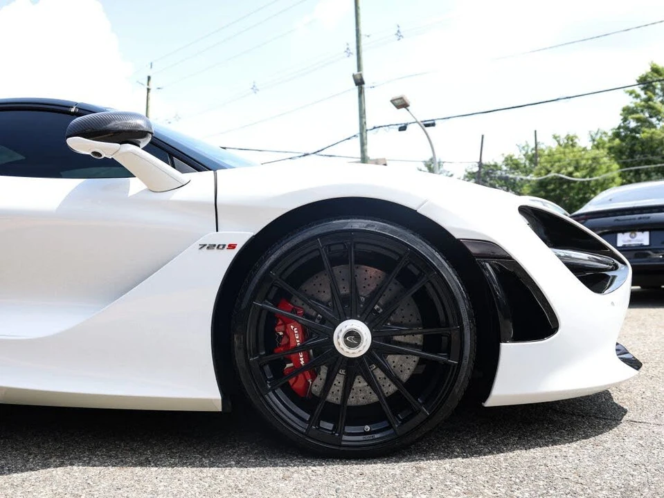 2020 McLaren 720S Spider - Image 17 of 31