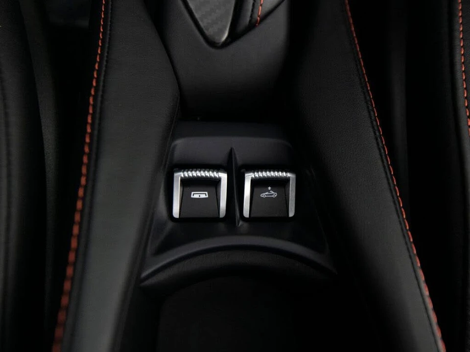 2020 McLaren 720S Spider - Image 22 of 31