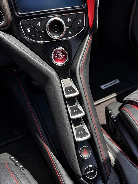 2020 McLaren 720S Spider - Image 26 of 31
