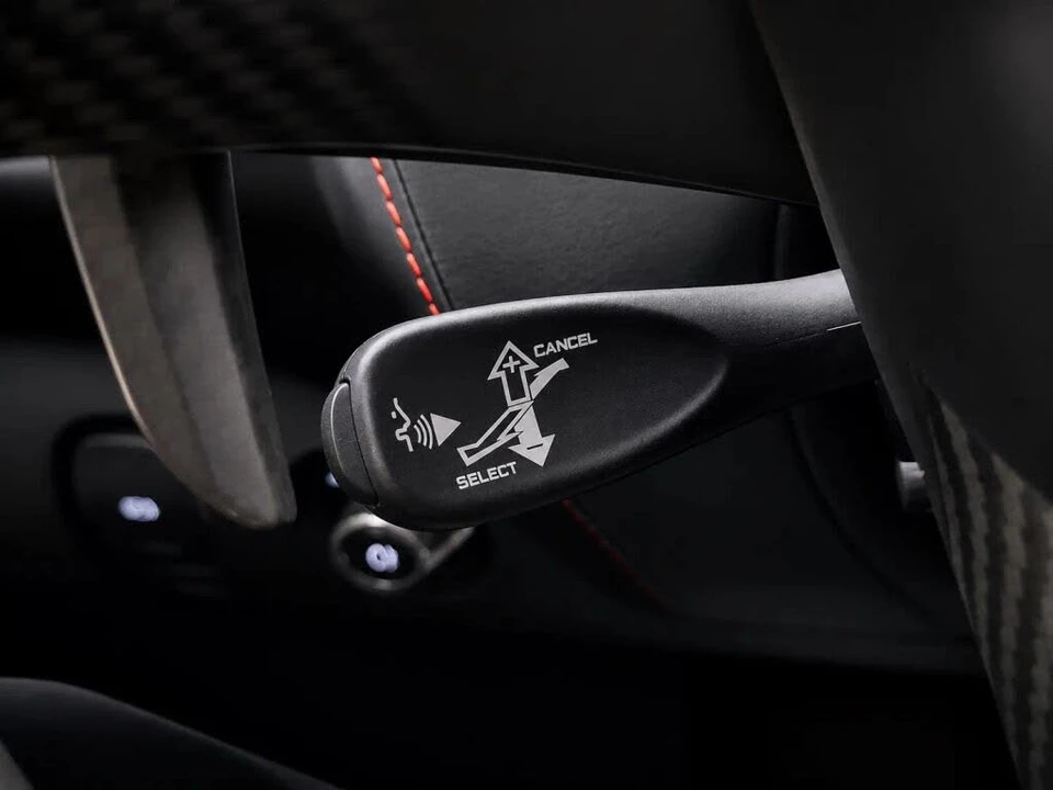 2020 McLaren 720S Spider - Image 27 of 31