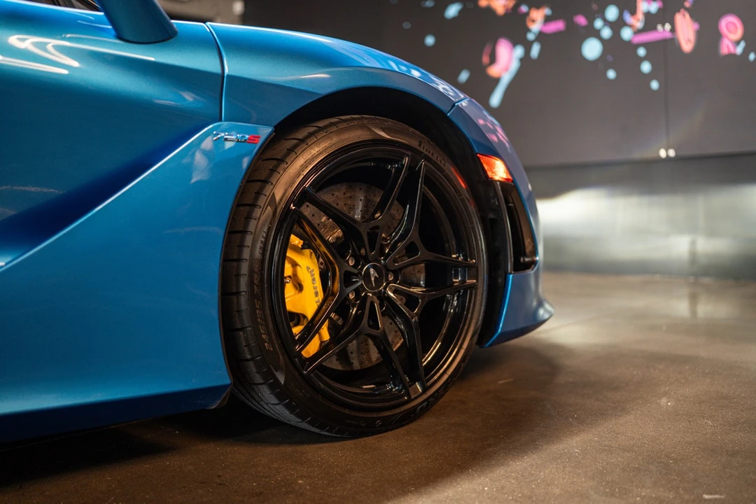 2020 McLaren 720S - Image 17 of 21