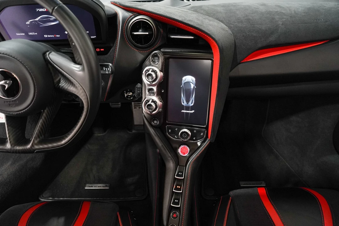 2020 McLaren 720S - Image 11 of 31