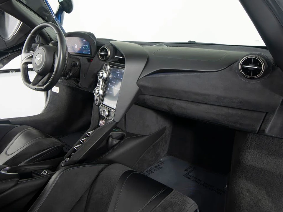 2020 McLaren 720S - Image 28 of 31