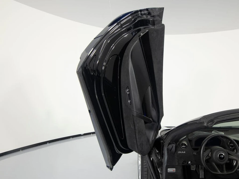 2020 McLaren 720S - Image 11 of 31