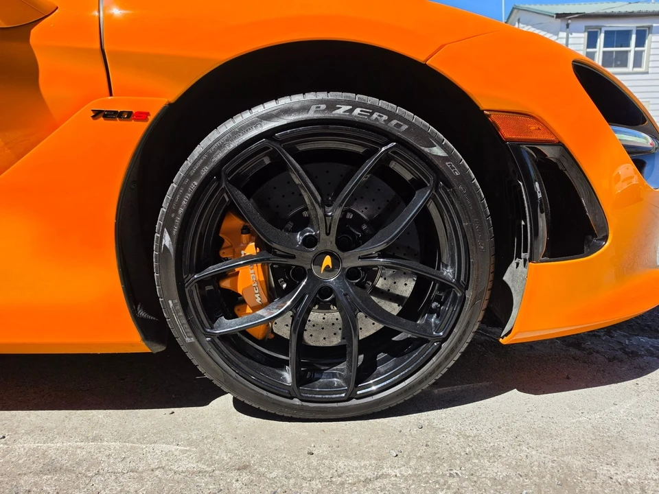 2020 McLaren 720S - Image 10 of 16