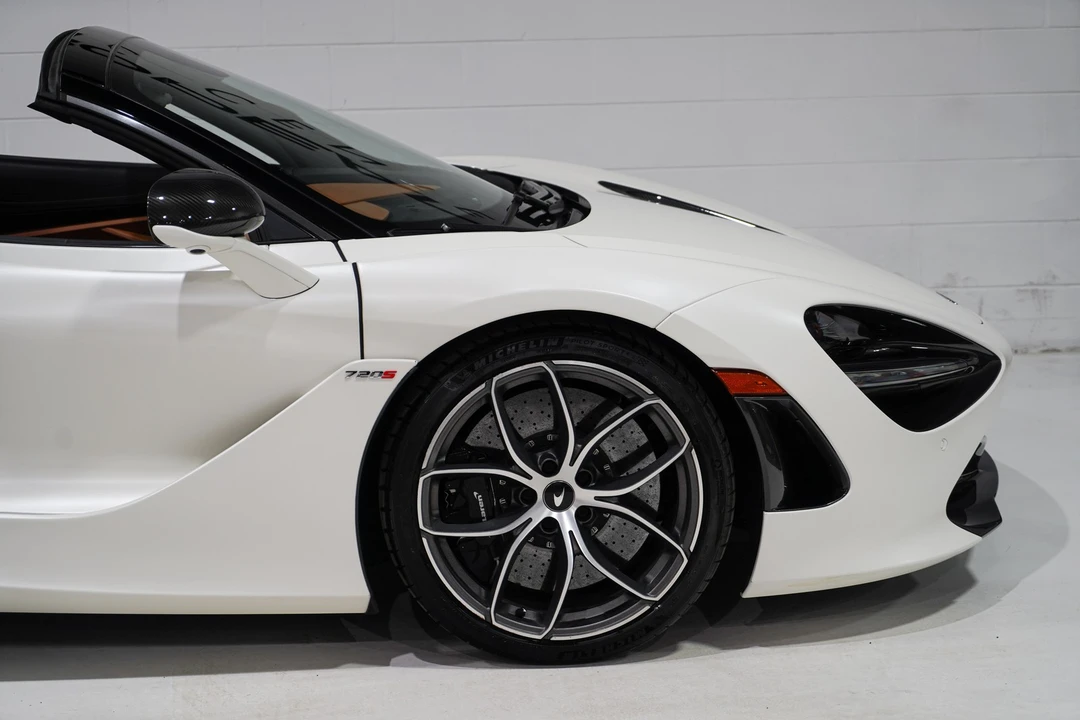 2020 McLaren 720S - Image 4 of 31