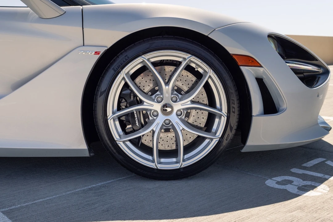 2020 McLaren 720S - Image 22 of 31