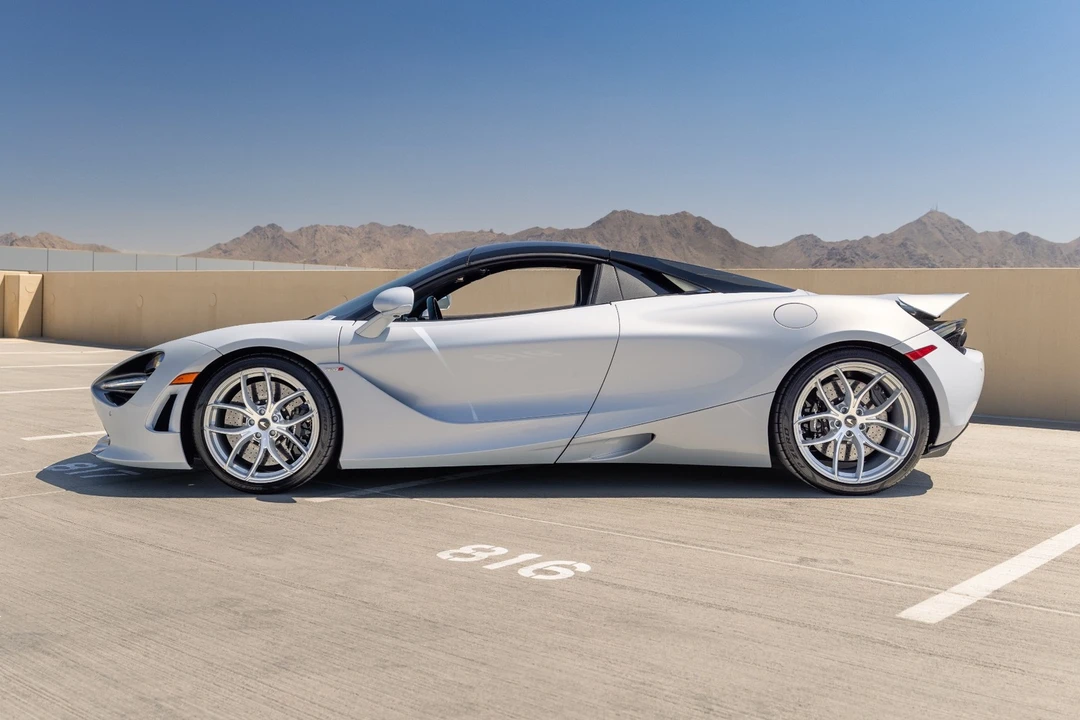 2020 McLaren 720S - Image 18 of 31