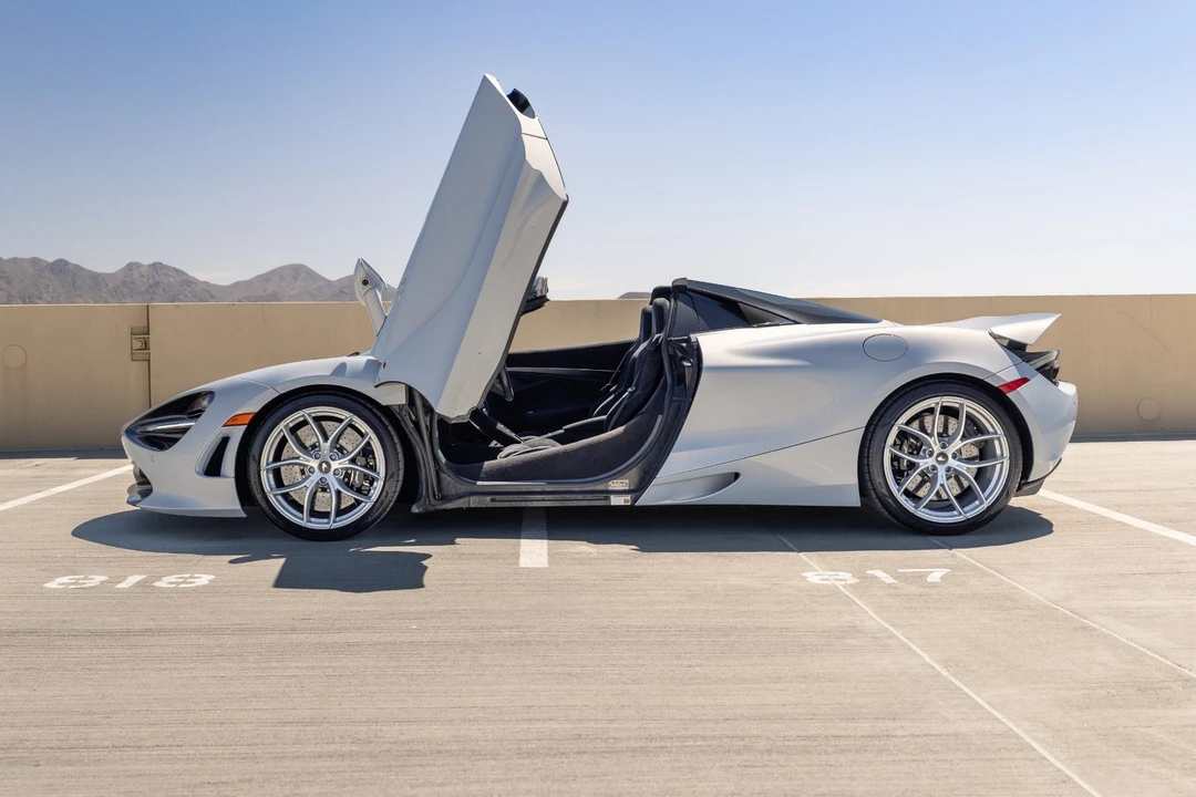 2020 McLaren 720S - Image 6 of 31