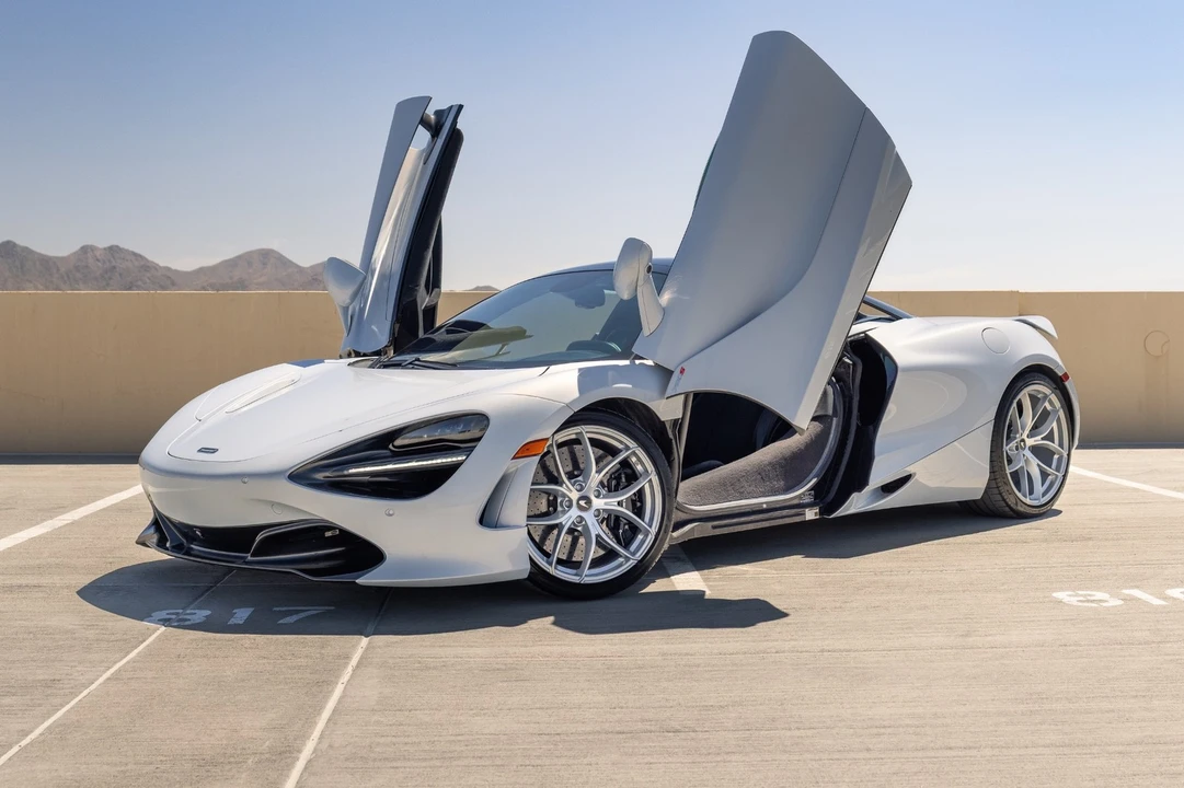 2020 McLaren 720S - Image 12 of 31