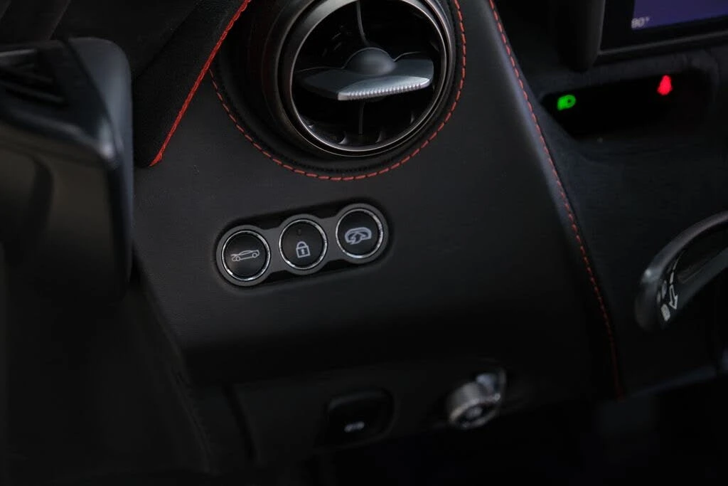 2020 McLaren 720S - Image 18 of 31