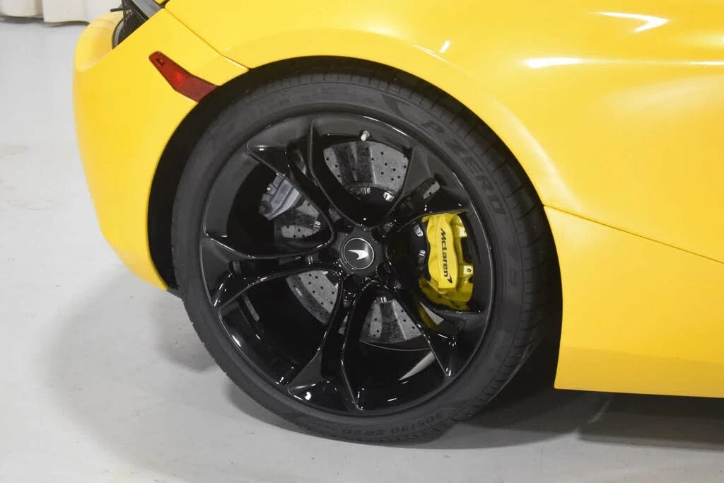 2020 McLaren 720S - Image 17 of 31