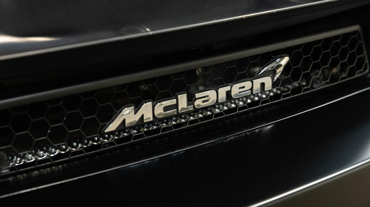 2020 McLaren 720S Spider - Image 15 of 31