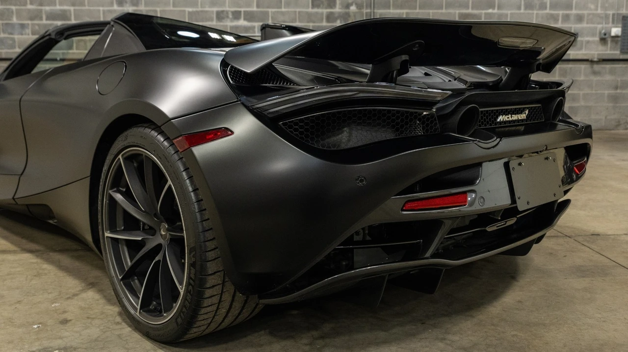 2020 McLaren 720S Spider - Image 23 of 31