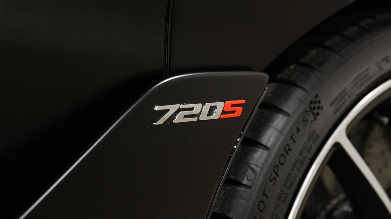 2020 McLaren 720S Spider - Image 13 of 31