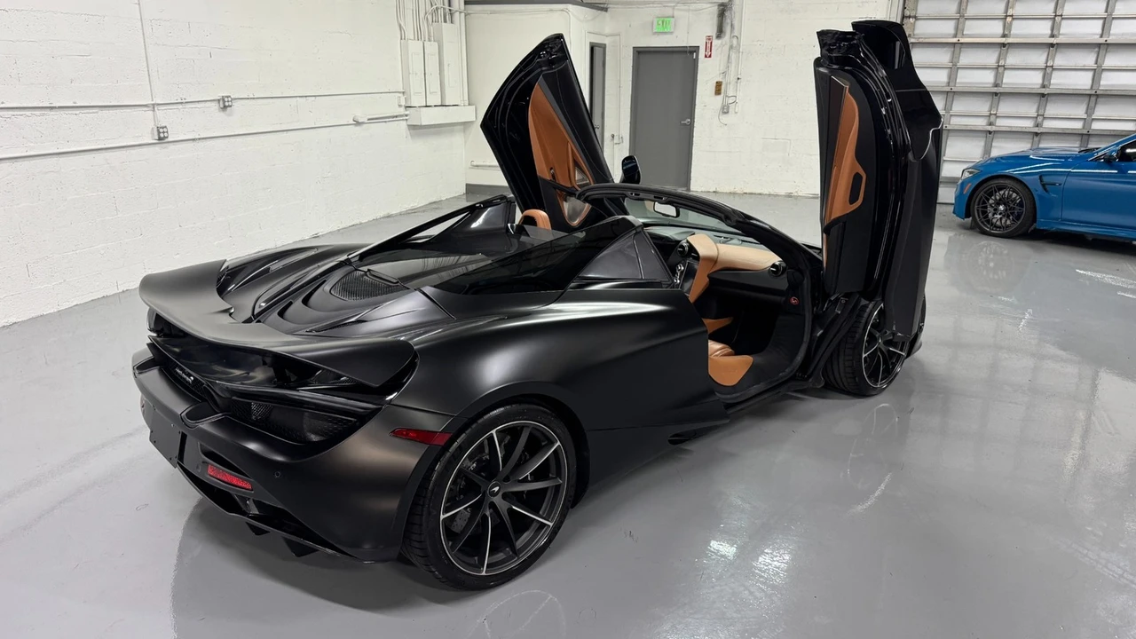 2020 McLaren 720S Spider - Image 18 of 21