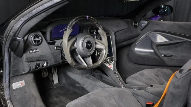 2020 McLaren 720S Spider - Image 17 of 24