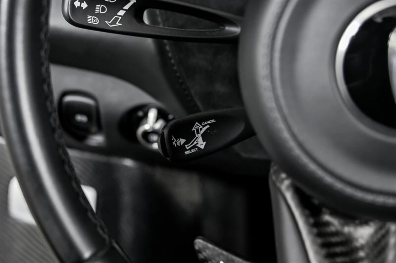 2020 McLaren 720S Spider - Image 27 of 31